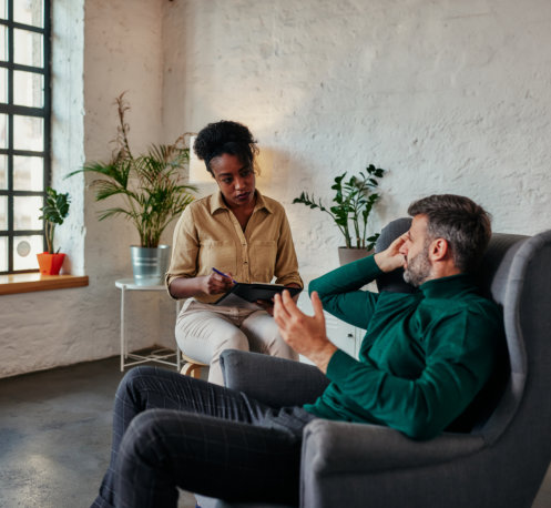 Man explaining to a psychiatrist